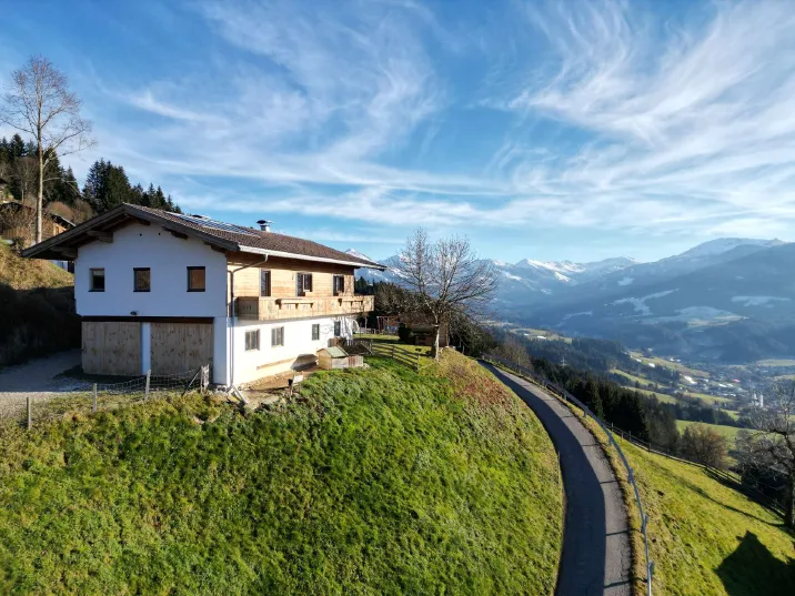 Tiroler Bergbauern-Zuhaus in Panoramalage