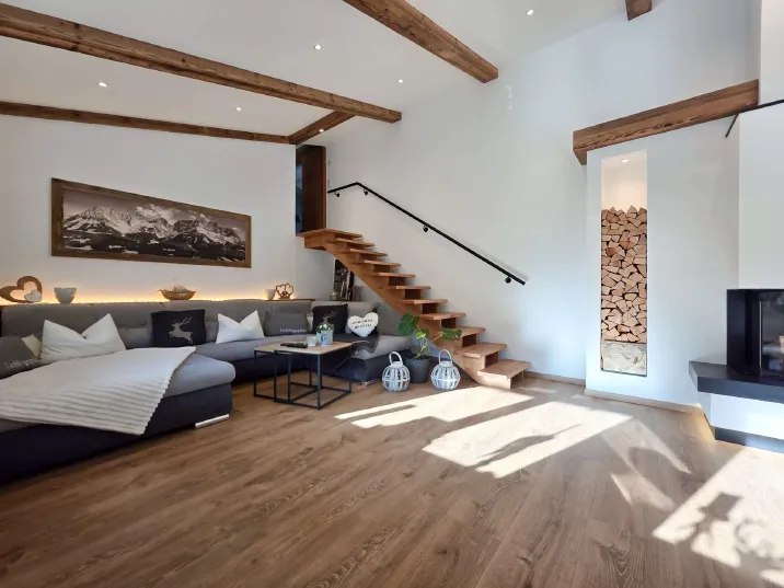 Mehrfamilienhaus in Naturlage