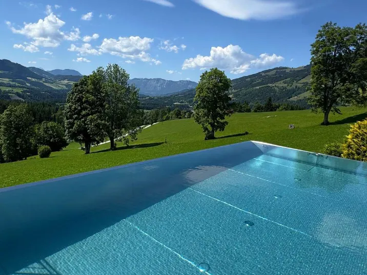 Infinity Living