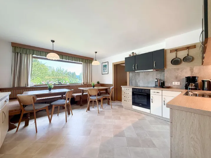 Großzügiges Einfamilienhaus mit Kaiserblick und genehmigtem Bescheid