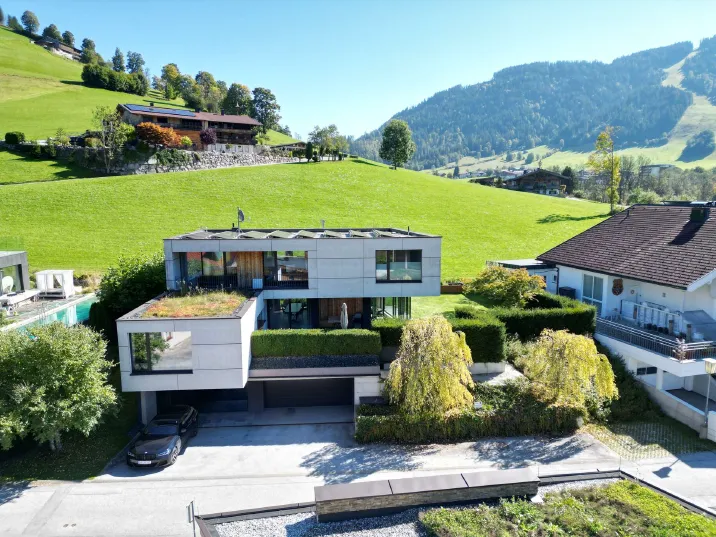 Architektenhaus in sonniger Ausblickslage