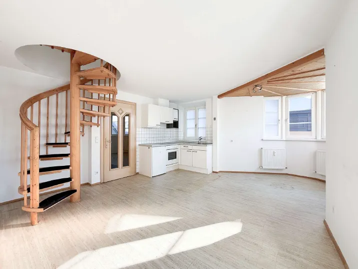 Helle und zentrale 3-Zimmer Maisonettewohnung