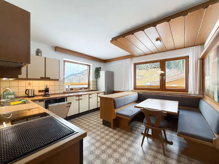 Geräumige 4-Zimmerwohnung mit Bergblick