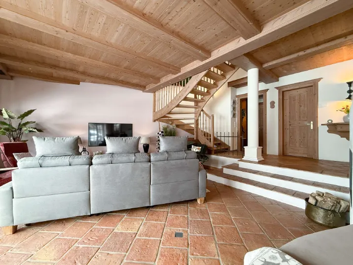 Zweifamilienhaus in ruhiger und naturnaher Lage