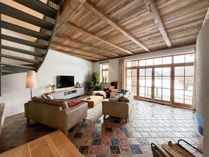 Großzügiges Doppelhaus mit Blick ins Grüne