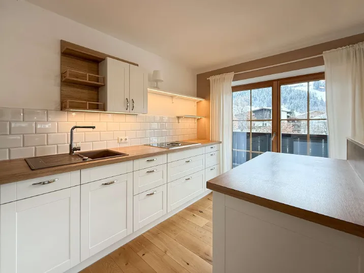 Sonnige und zentrale 2-Zimmerwohnung mit Bergblick