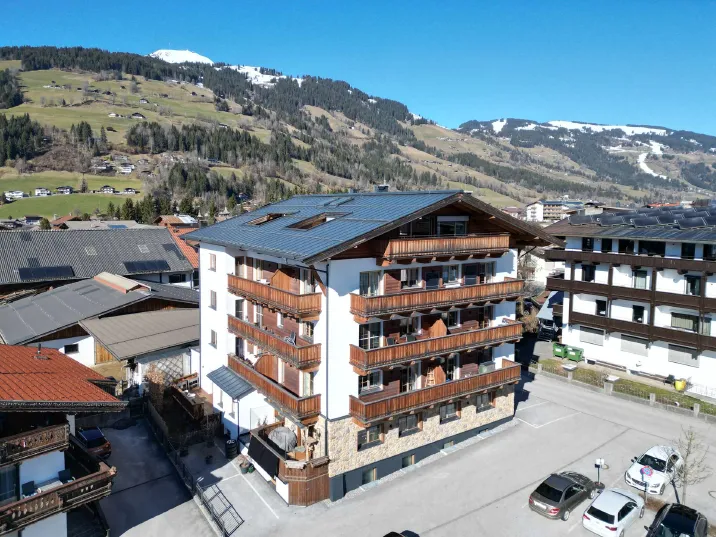 Sonnige und zentrale 2-Zimmerwohnung mit Bergblick