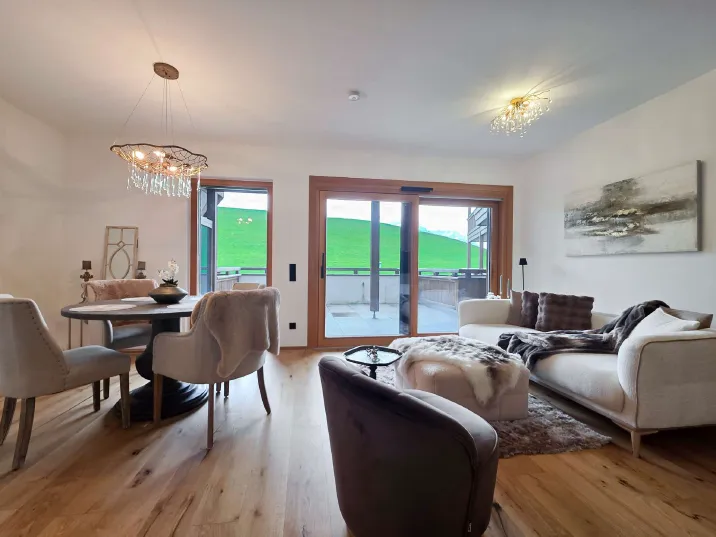 Vollmöblierte Designerwohnung mit XL-Terrasse