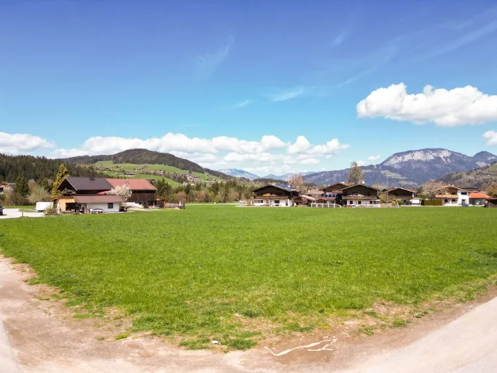 Grundstück auf sonnigem Hochplateau