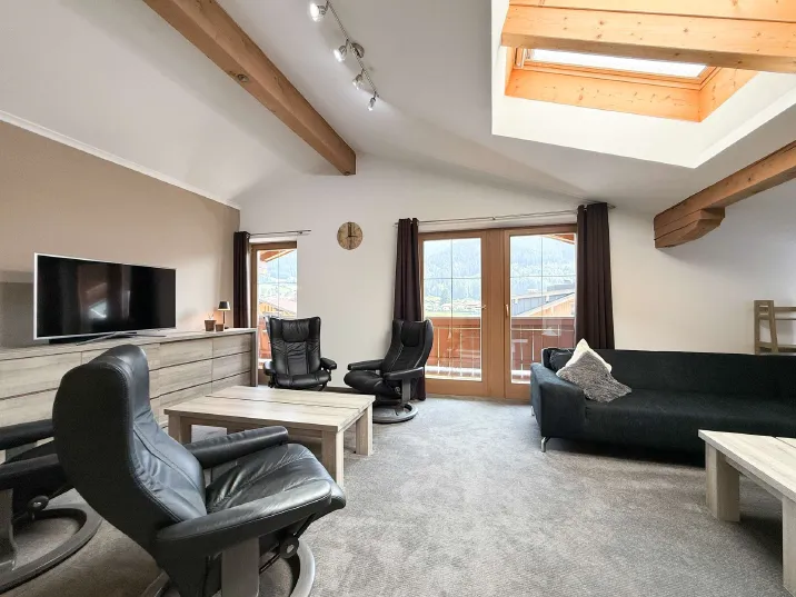 DG-Wohnung mit Sauna & Bergpanorama